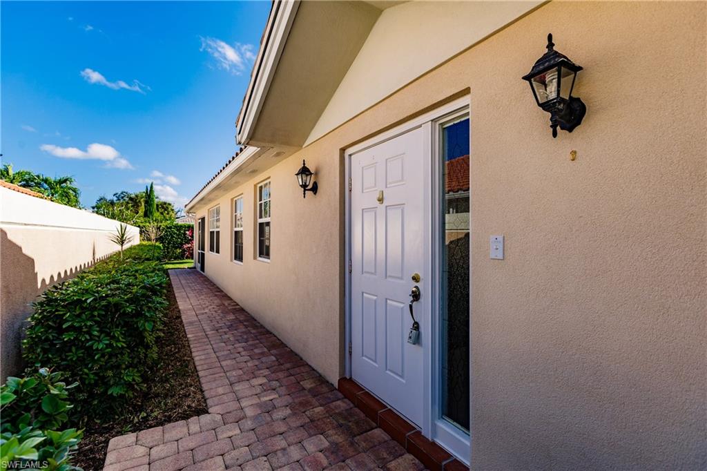 5622 Eleuthera WAY