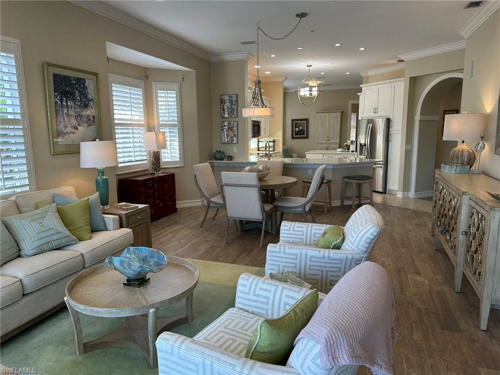 750 Bentwater CIR # 204 Unit: 7-204