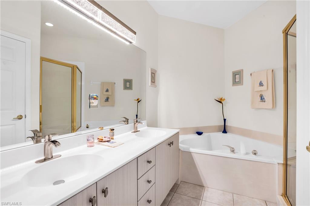 2220 Arielle DR # 2008
