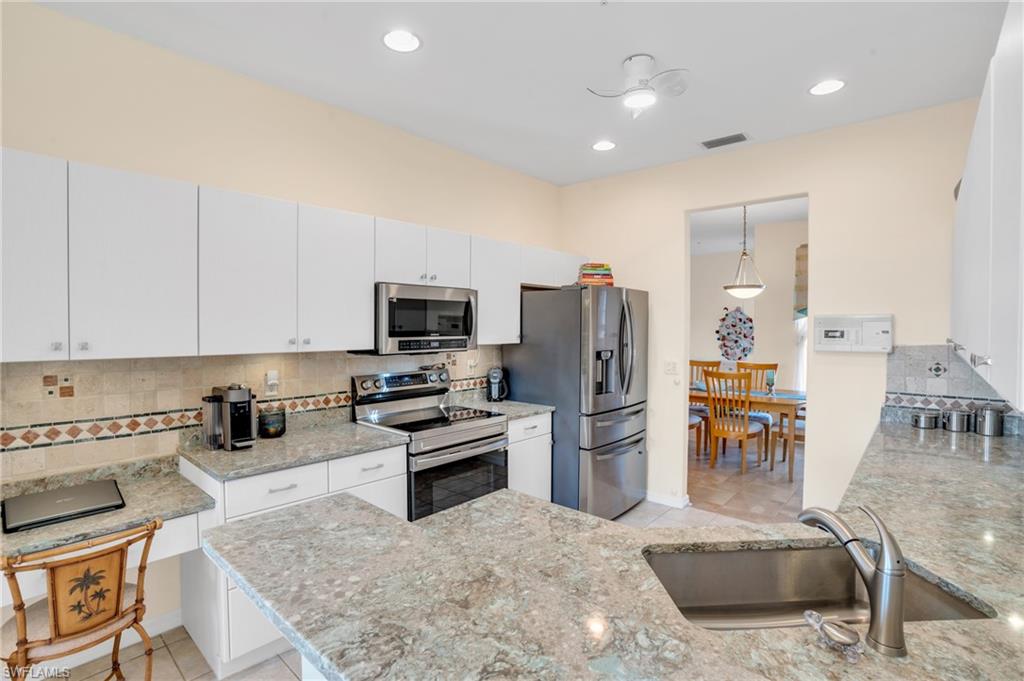 2220 Arielle DR # 2008