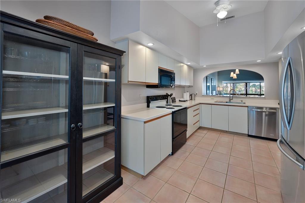 325 Bay Forest DR # 202