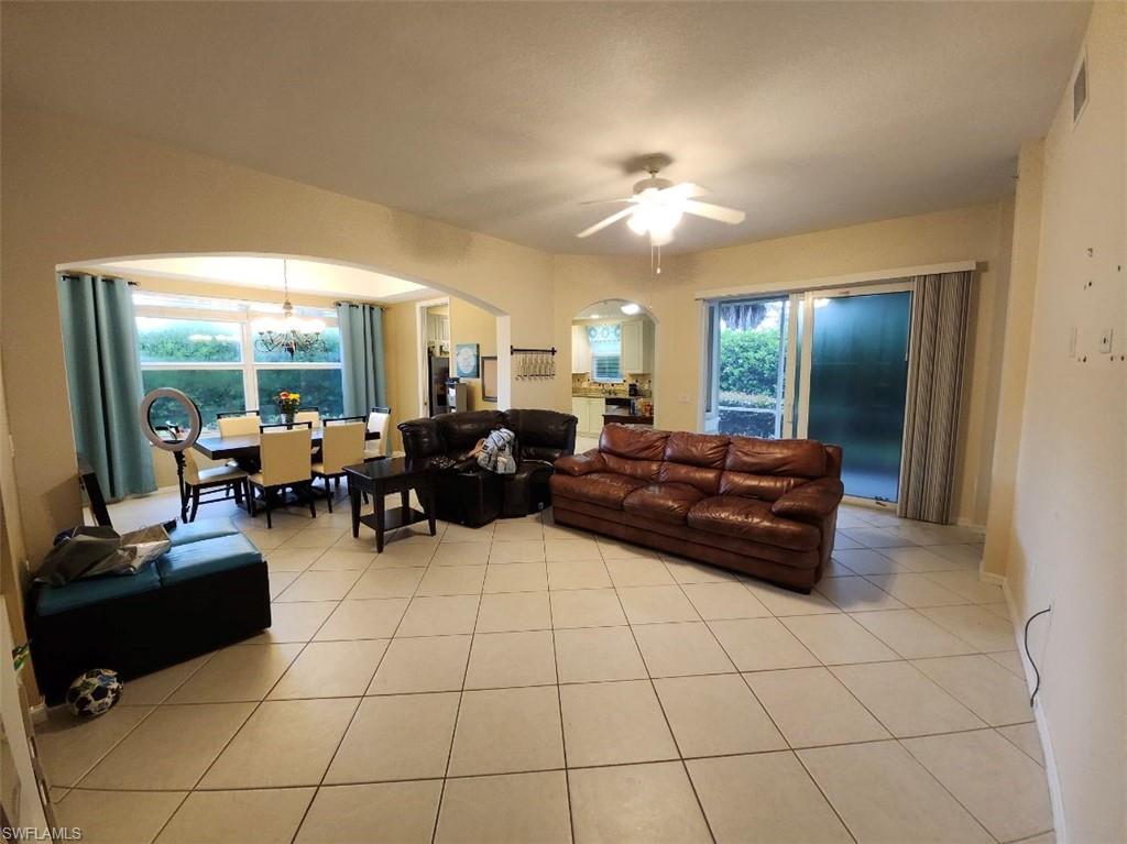 1445 Mariposa CIR # 101