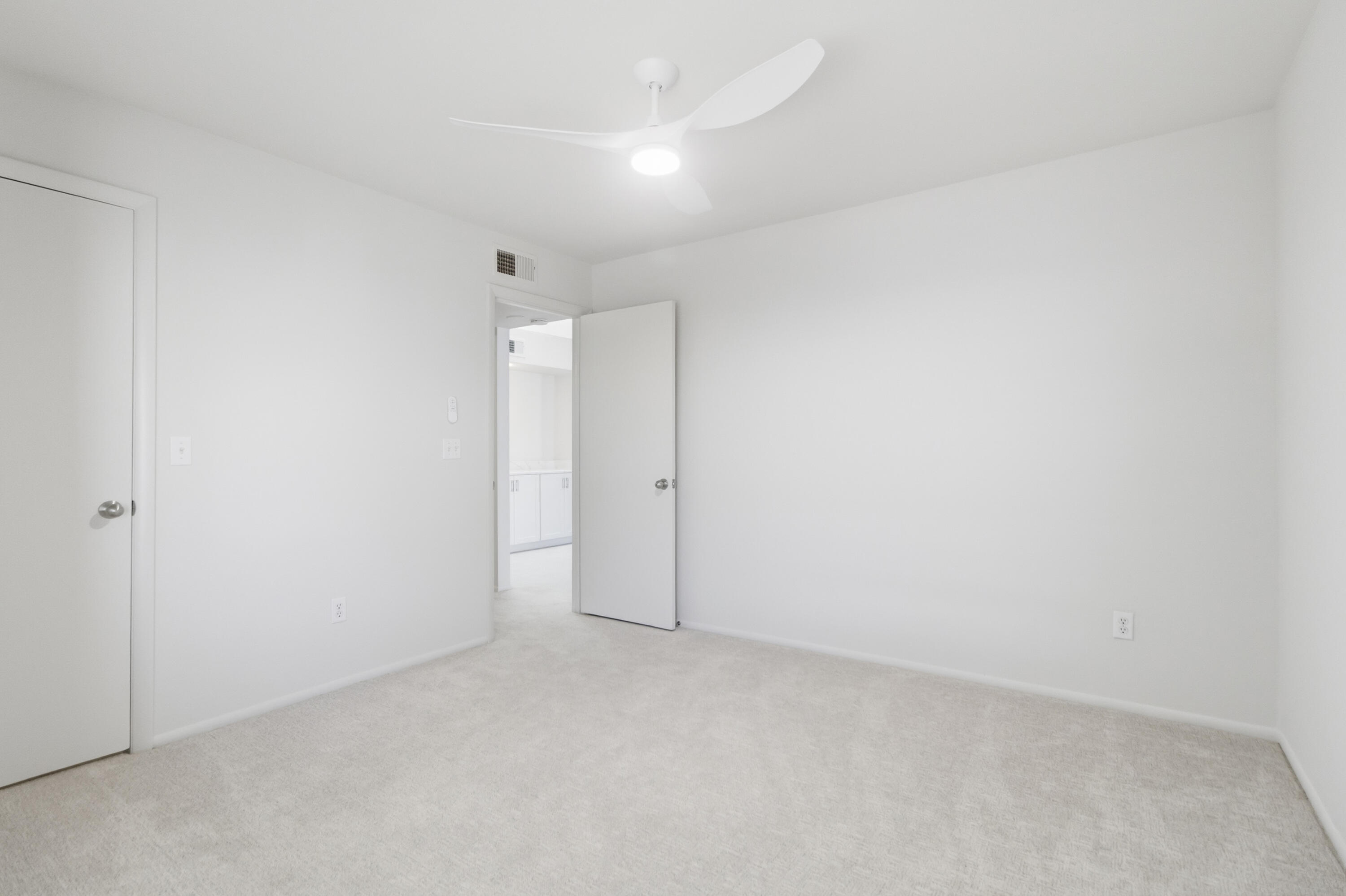 1481 Center Street Apt 603