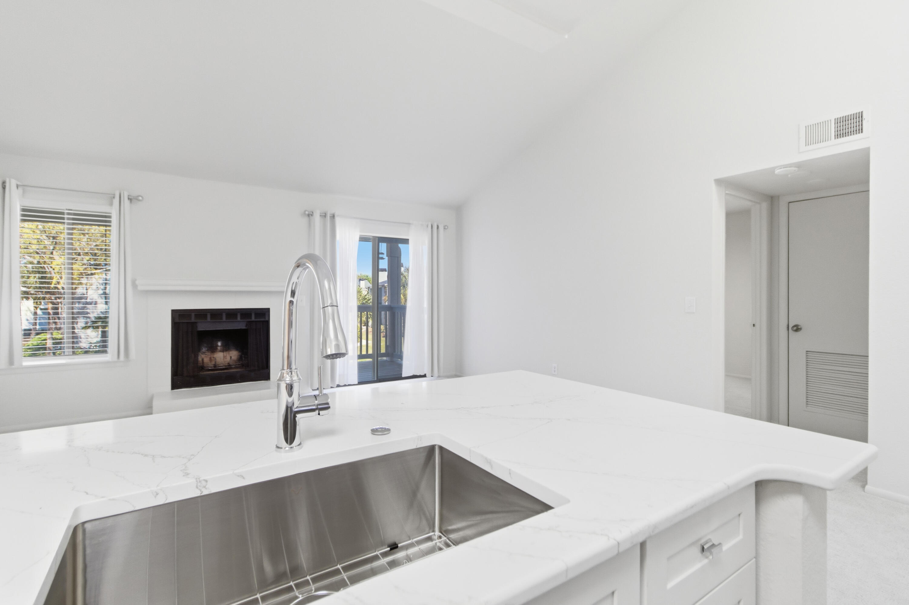 1481 Center Street Apt 603