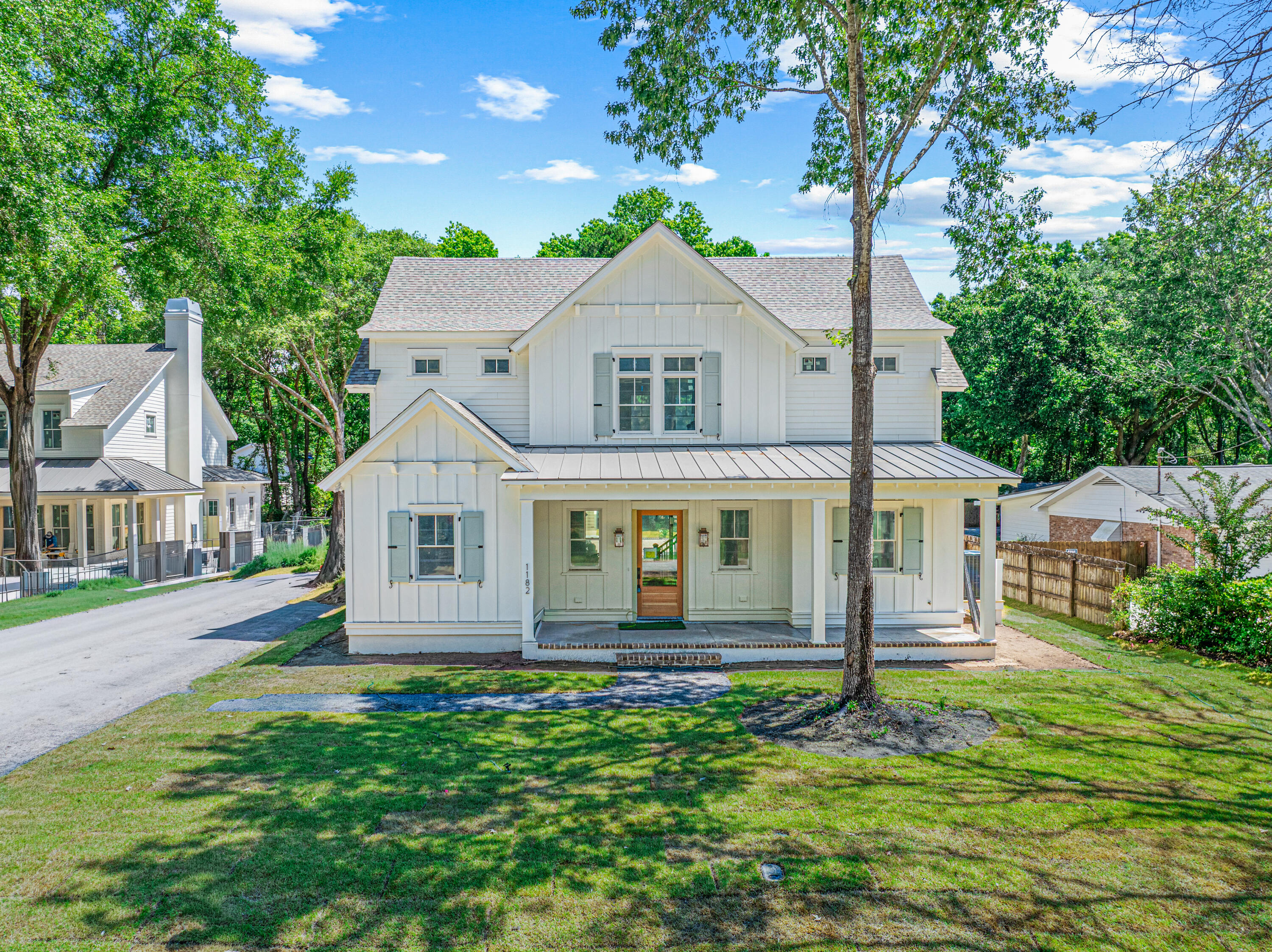 1182 Lazy Lane