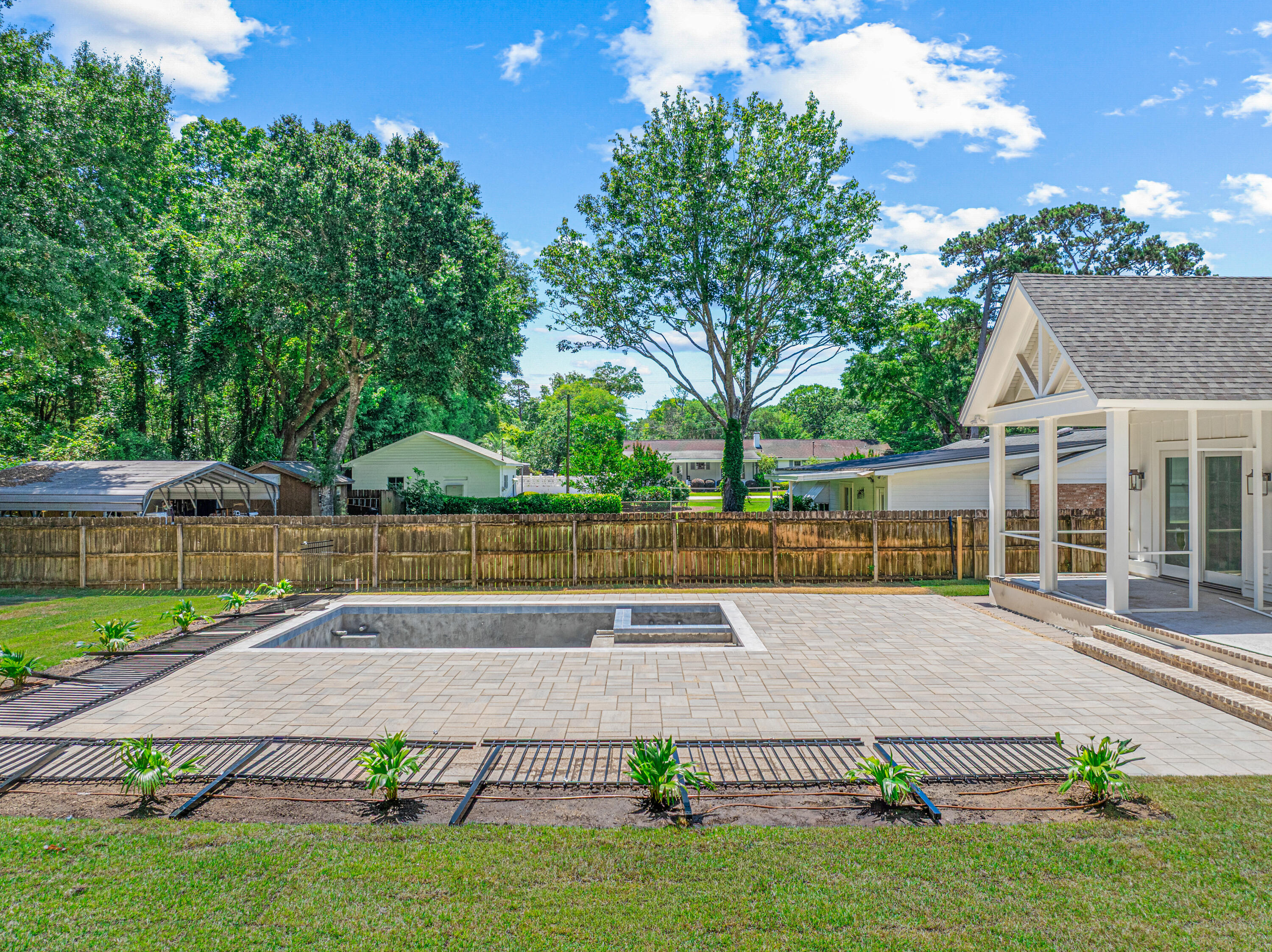 1182 Lazy Lane