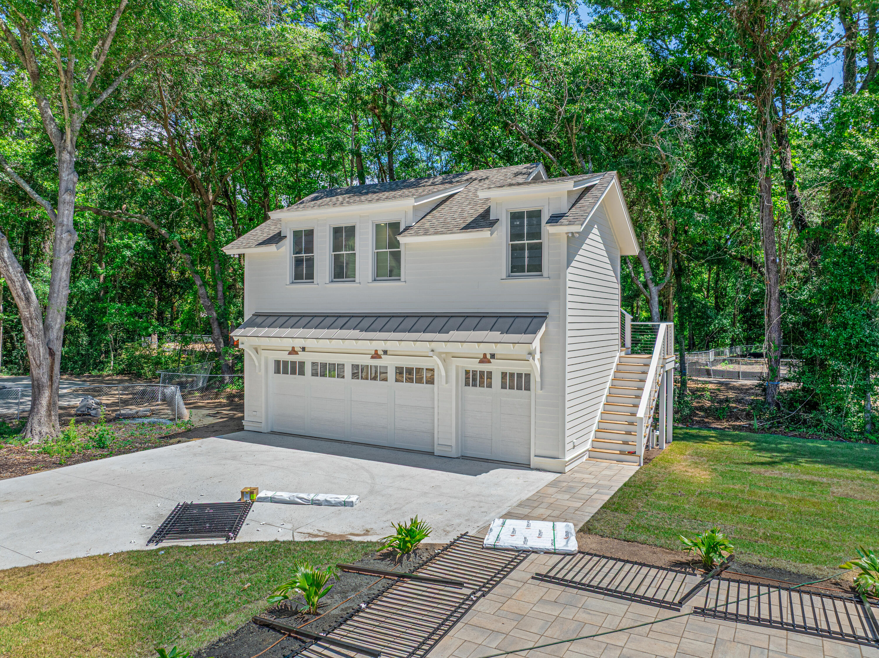1182 Lazy Lane
