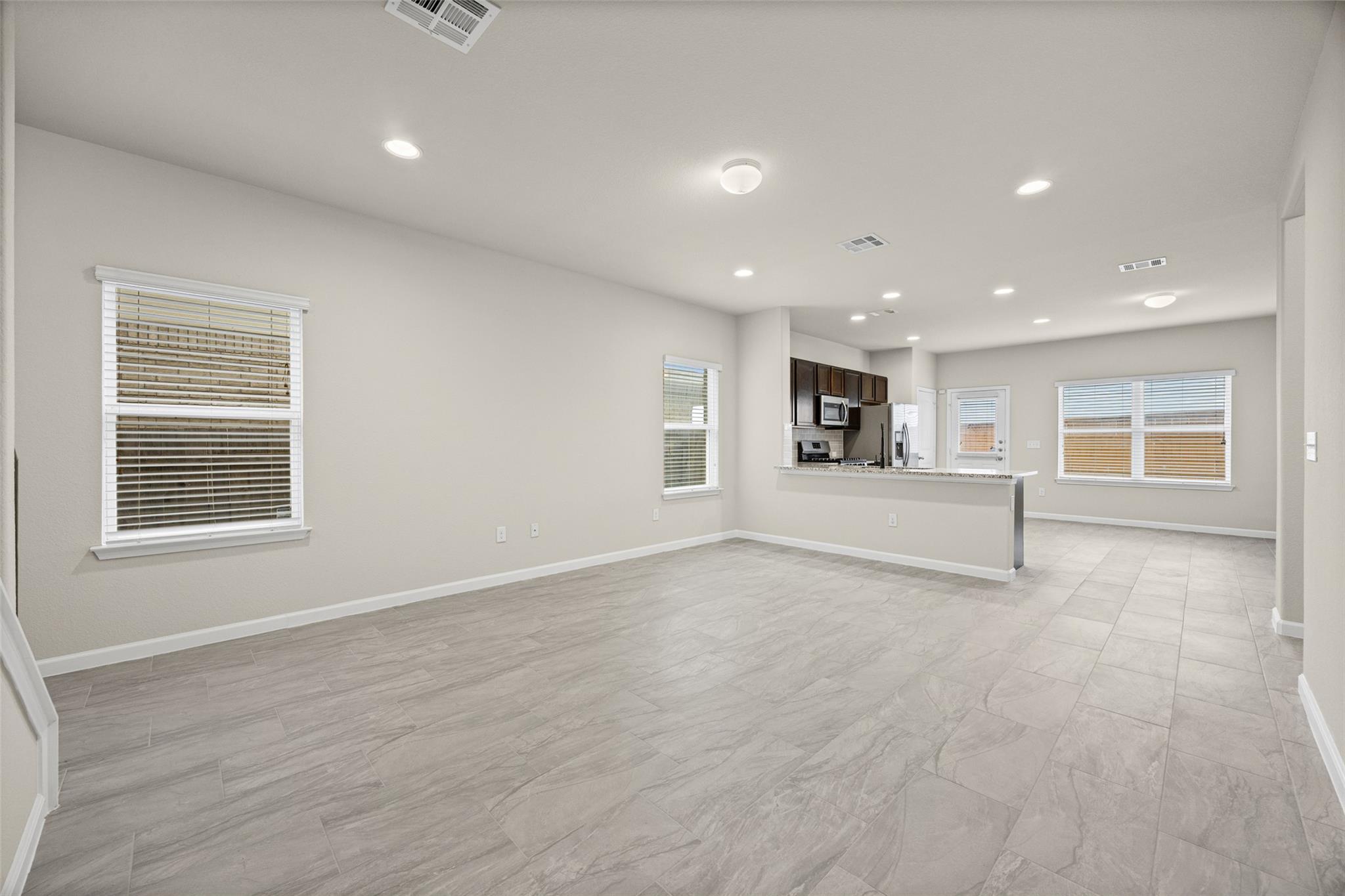 1121 La Conterra BLVD