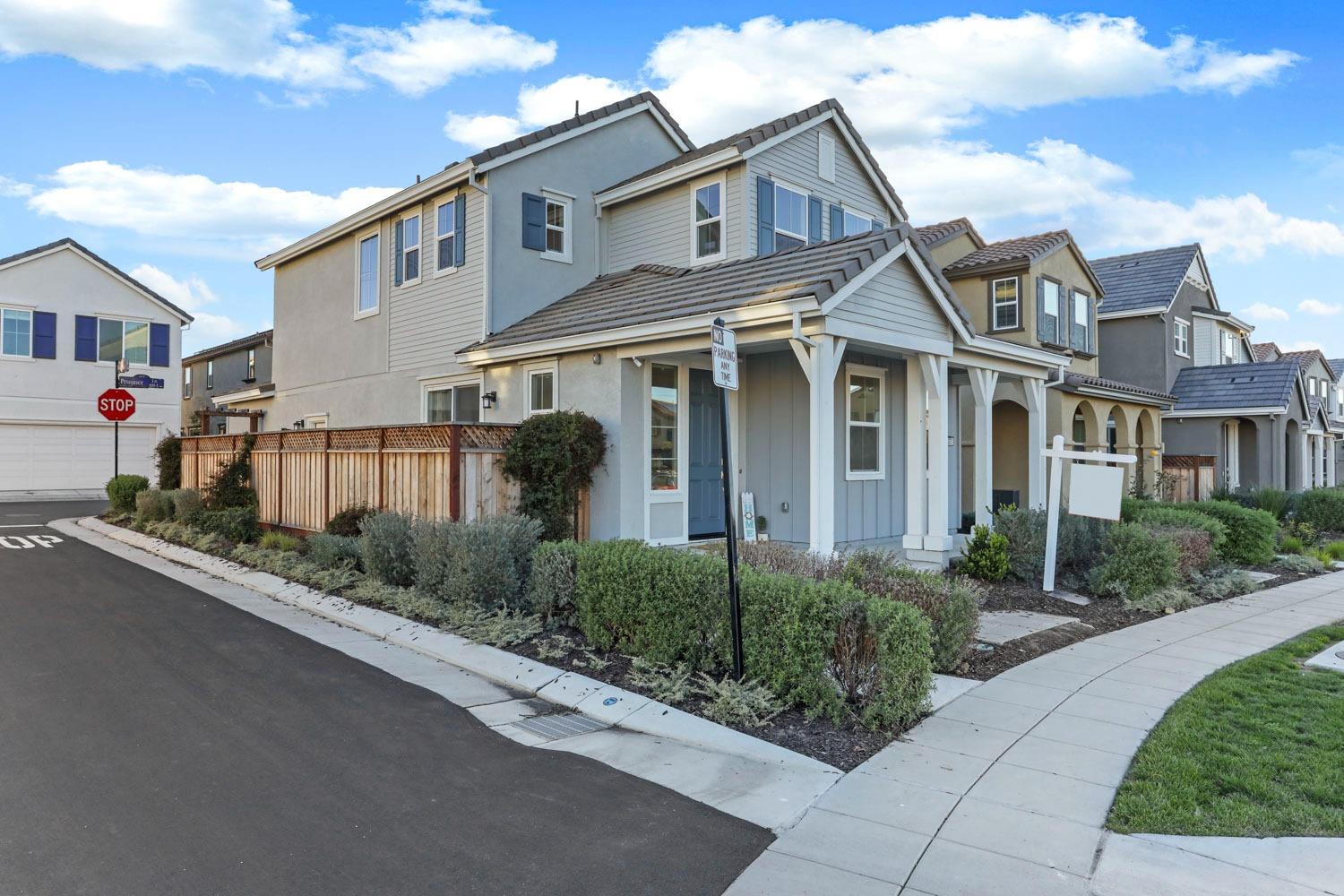 2331 S Sordello Avenue