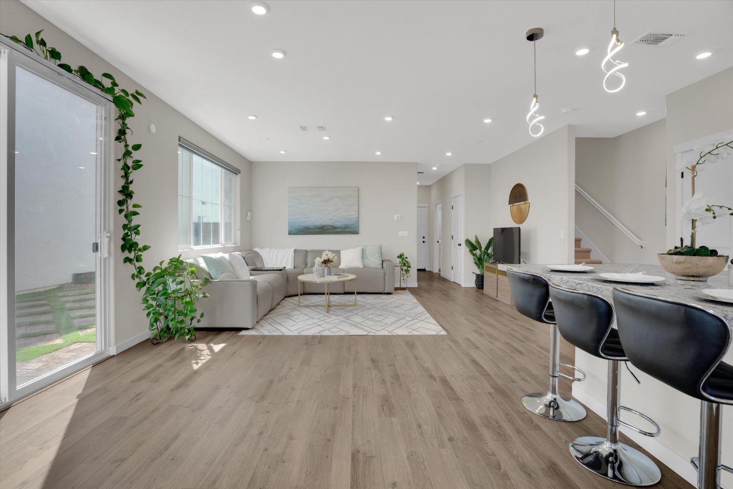 136 E Tuso Ranch Road