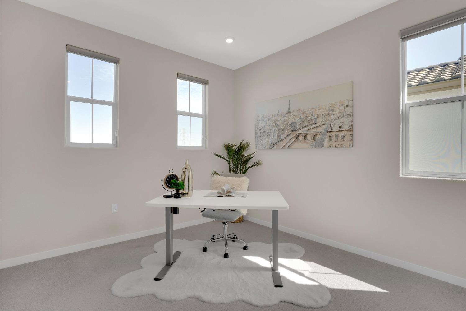 136 E Tuso Ranch Road