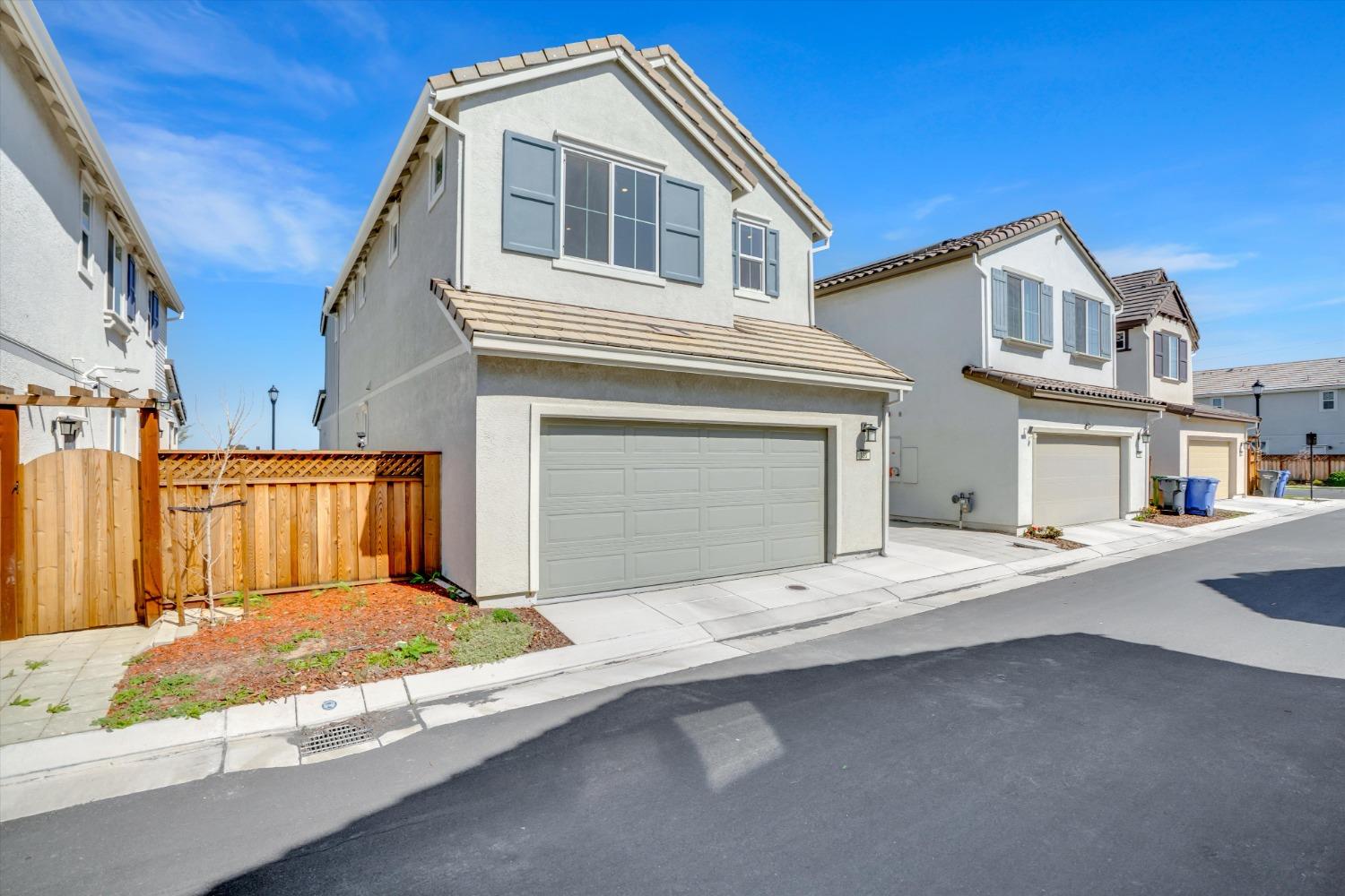 136 E Tuso Ranch Road