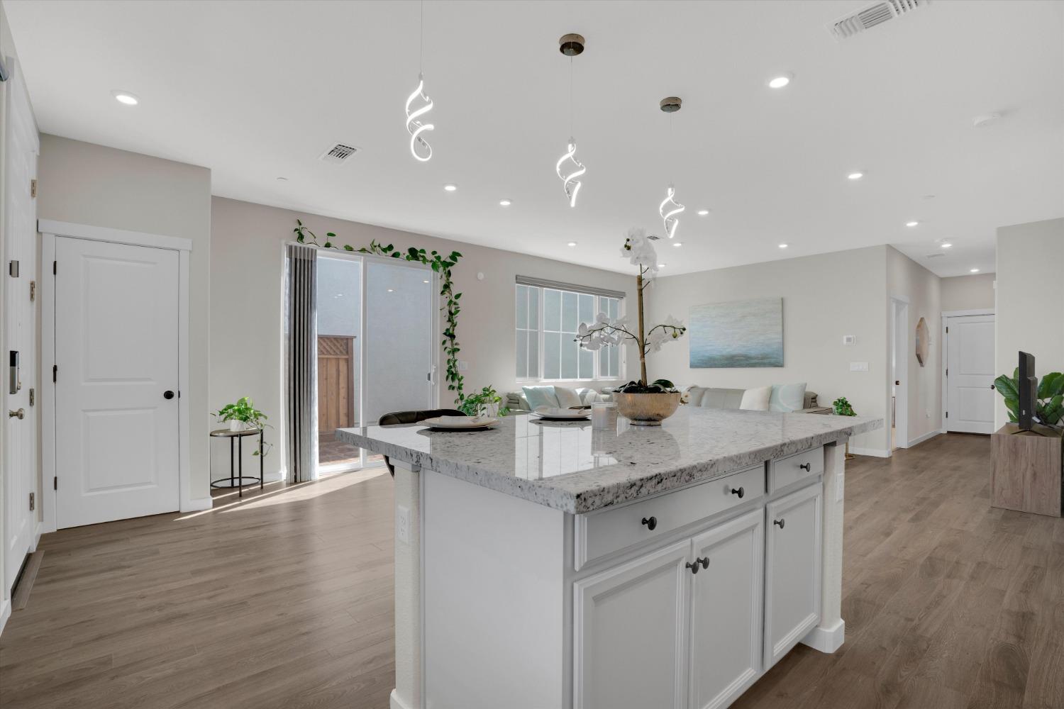 136 E Tuso Ranch Road