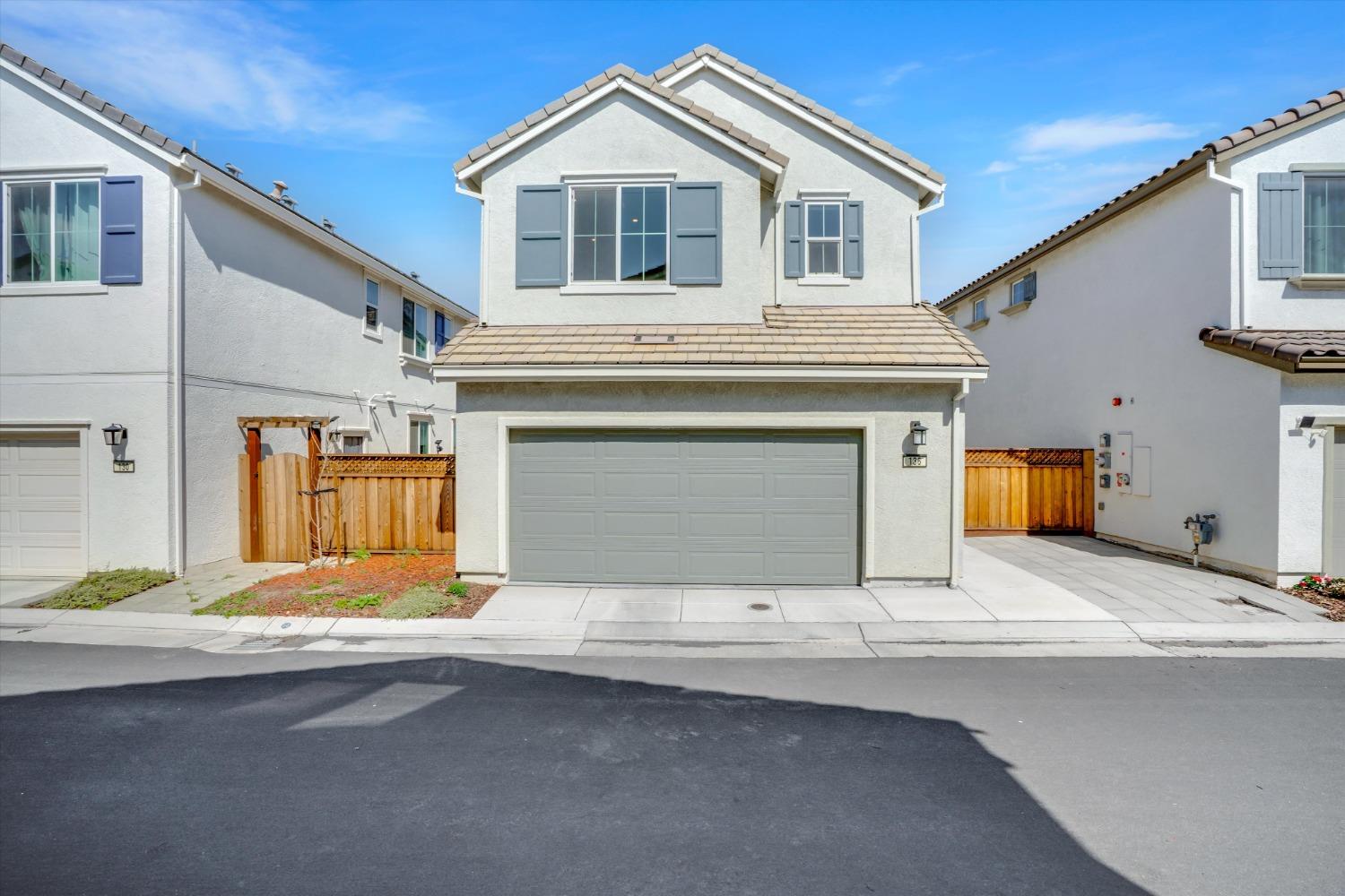 136 E Tuso Ranch Road