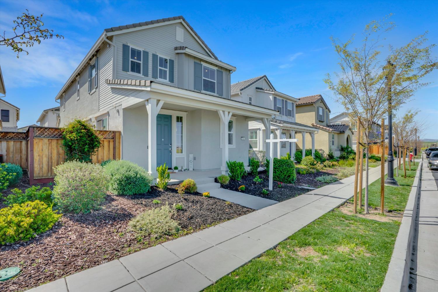 136 E Tuso Ranch Road