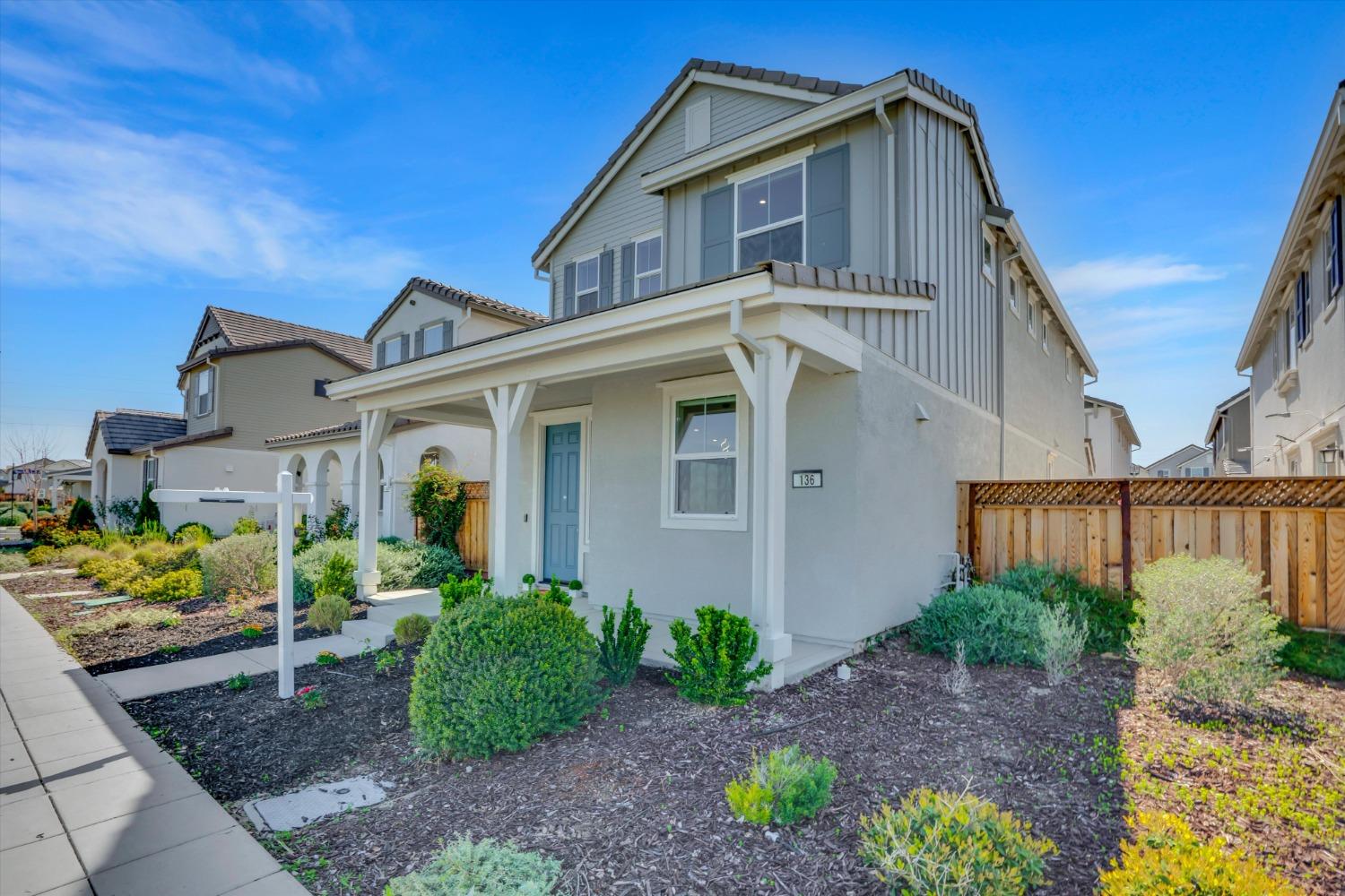 136 E Tuso Ranch Road