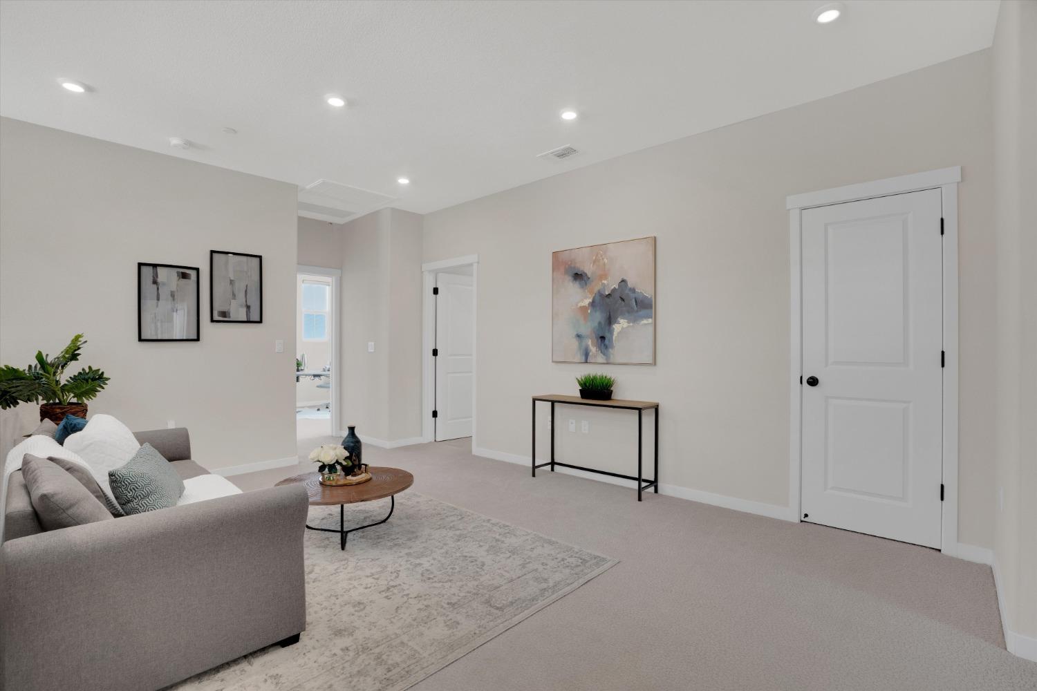 136 E Tuso Ranch Road