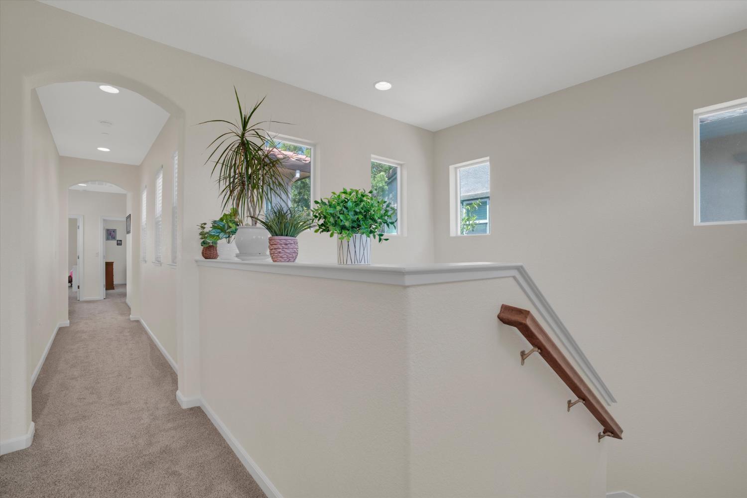 331 W Aventino Ave