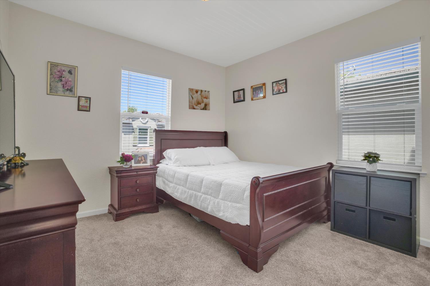 331 W Aventino Ave