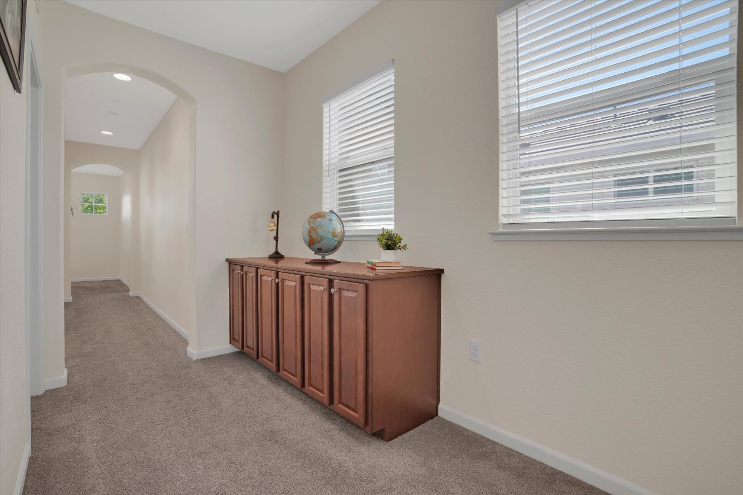 331 W Aventino Ave