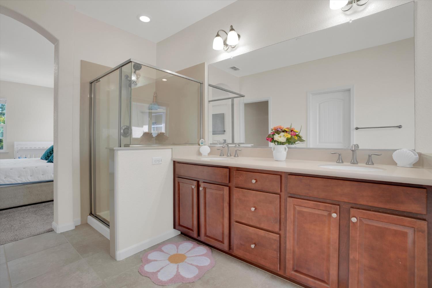 331 W Aventino Ave