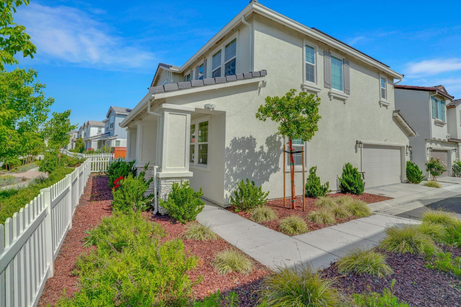 243 E Lawson Avenue