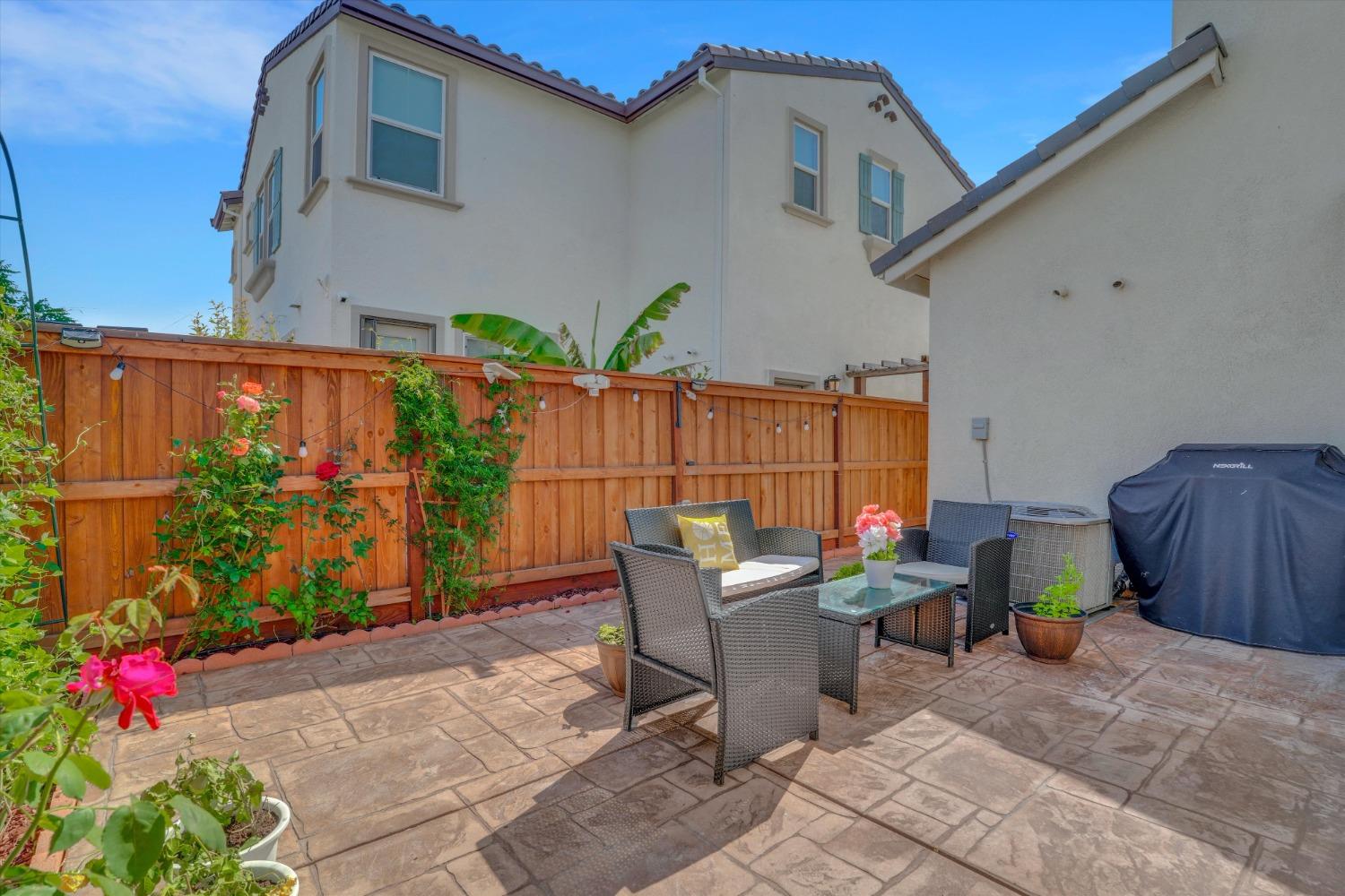 243 E Lawson Avenue
