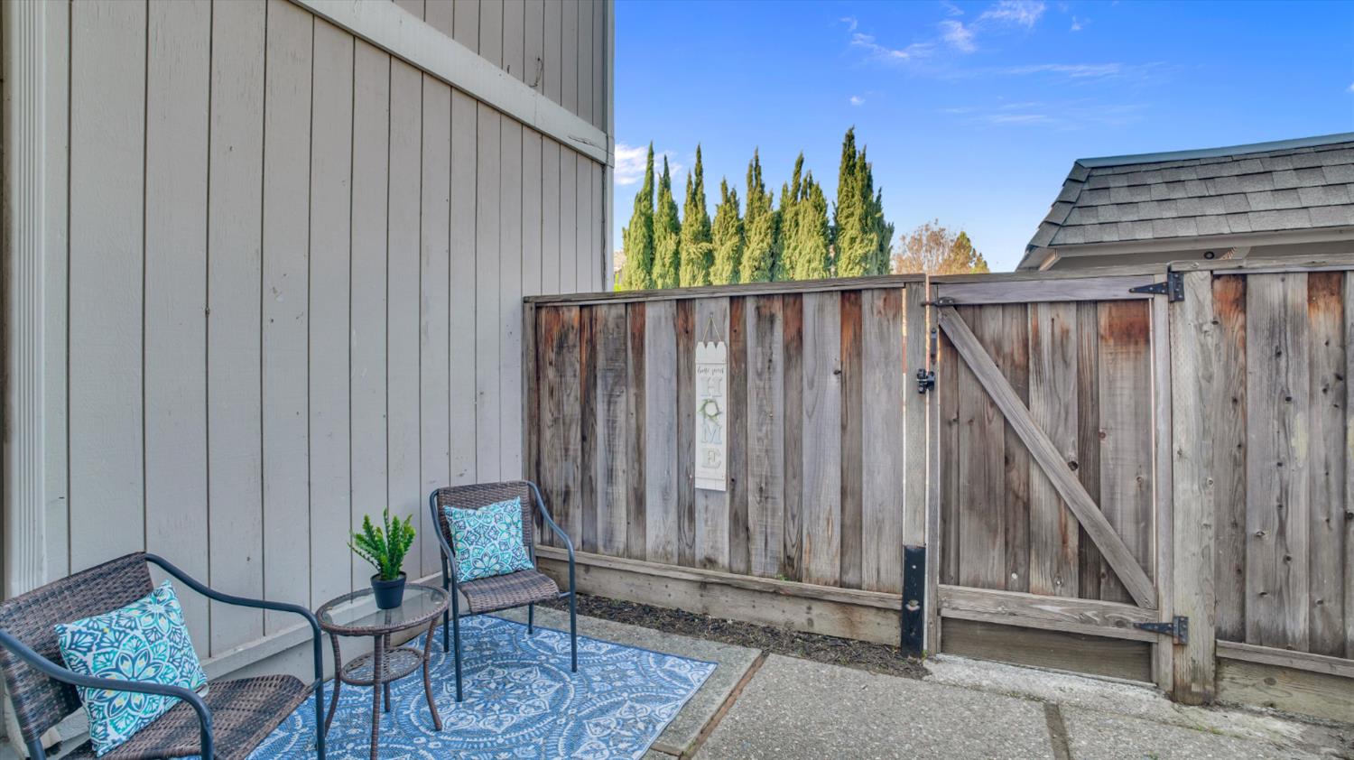 4451 Fairlands Drive