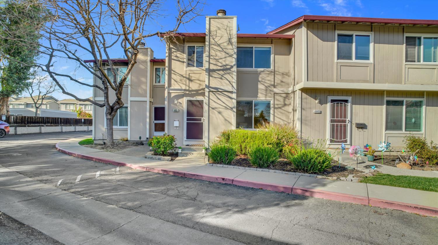 4451 Fairlands Drive