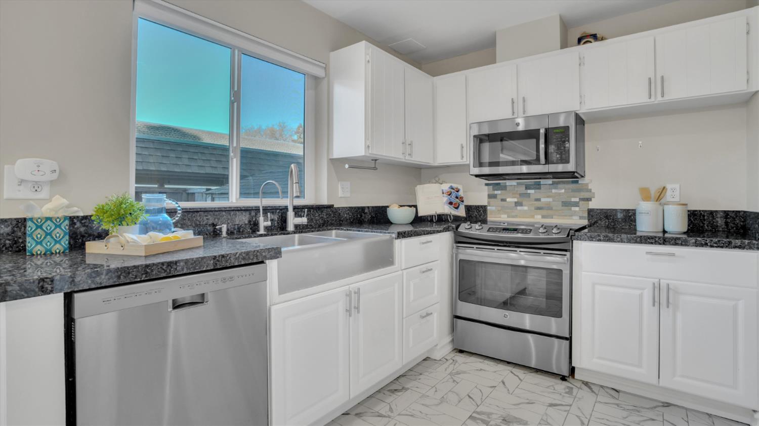 4451 Fairlands Drive