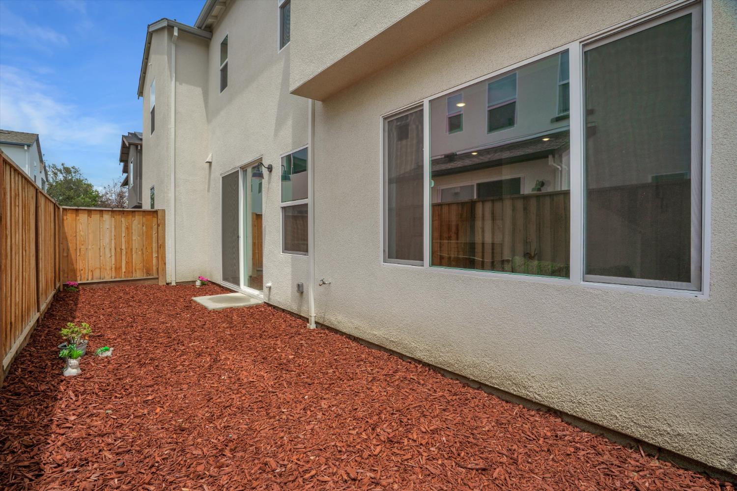 61 W San Diego Drive