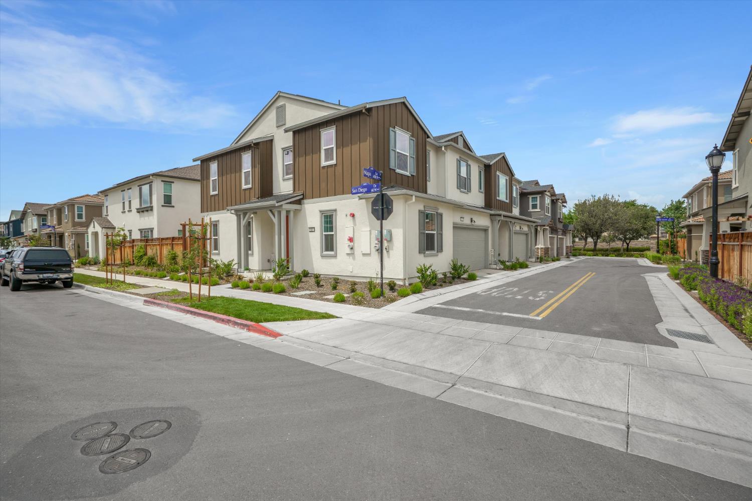 61 W San Diego Drive