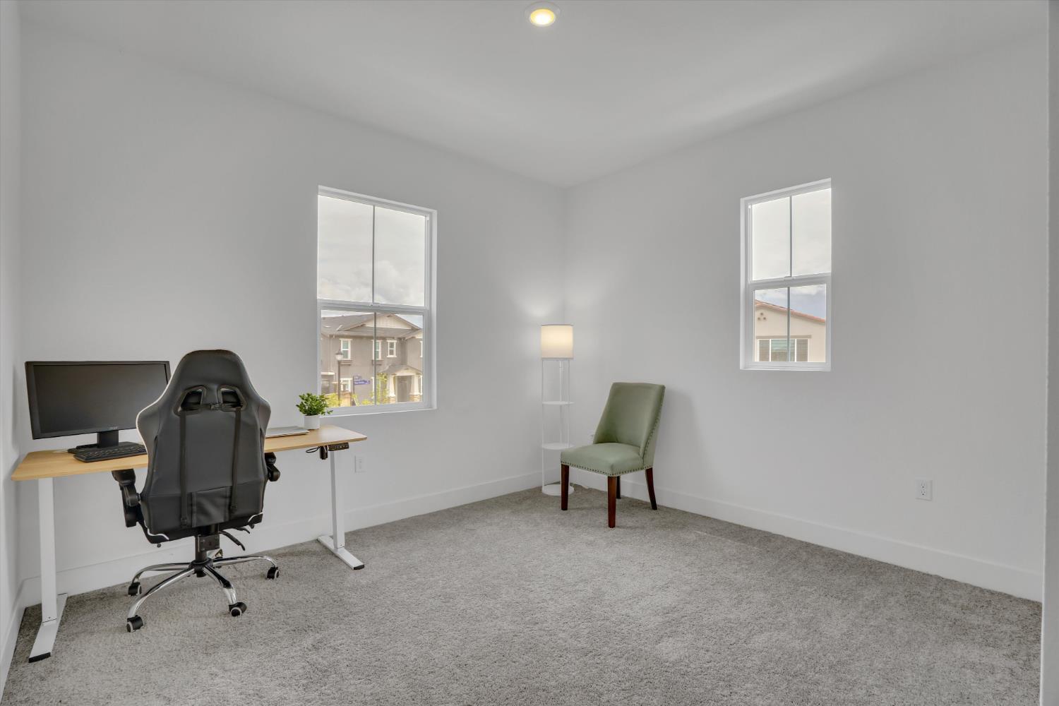 61 W San Diego Drive