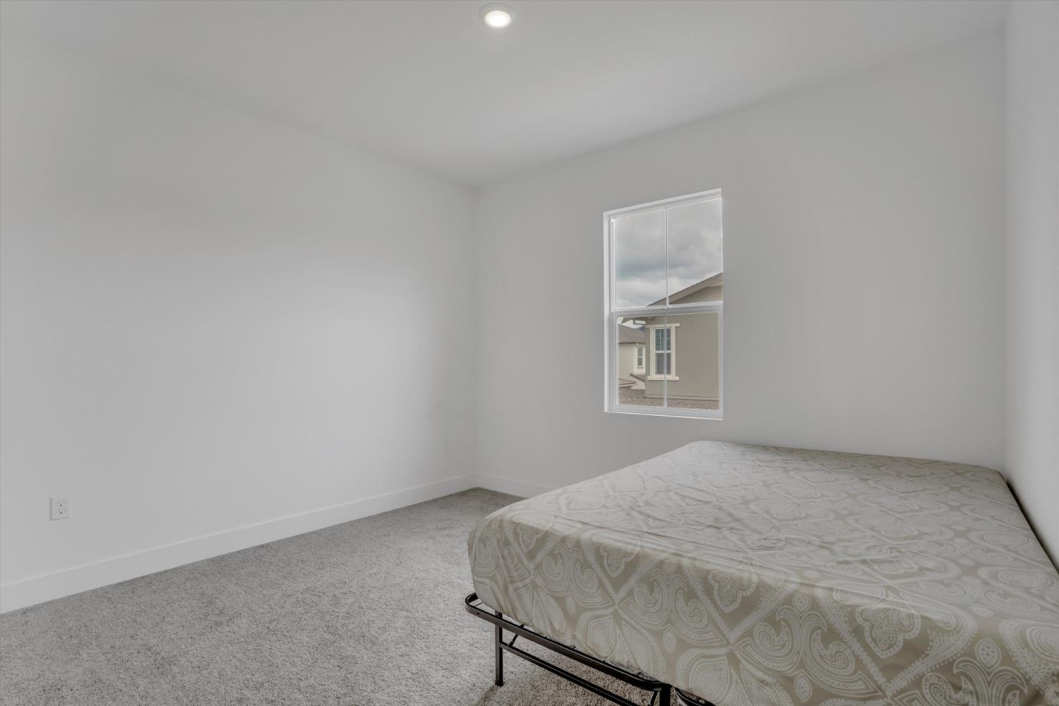 61 W San Diego Drive