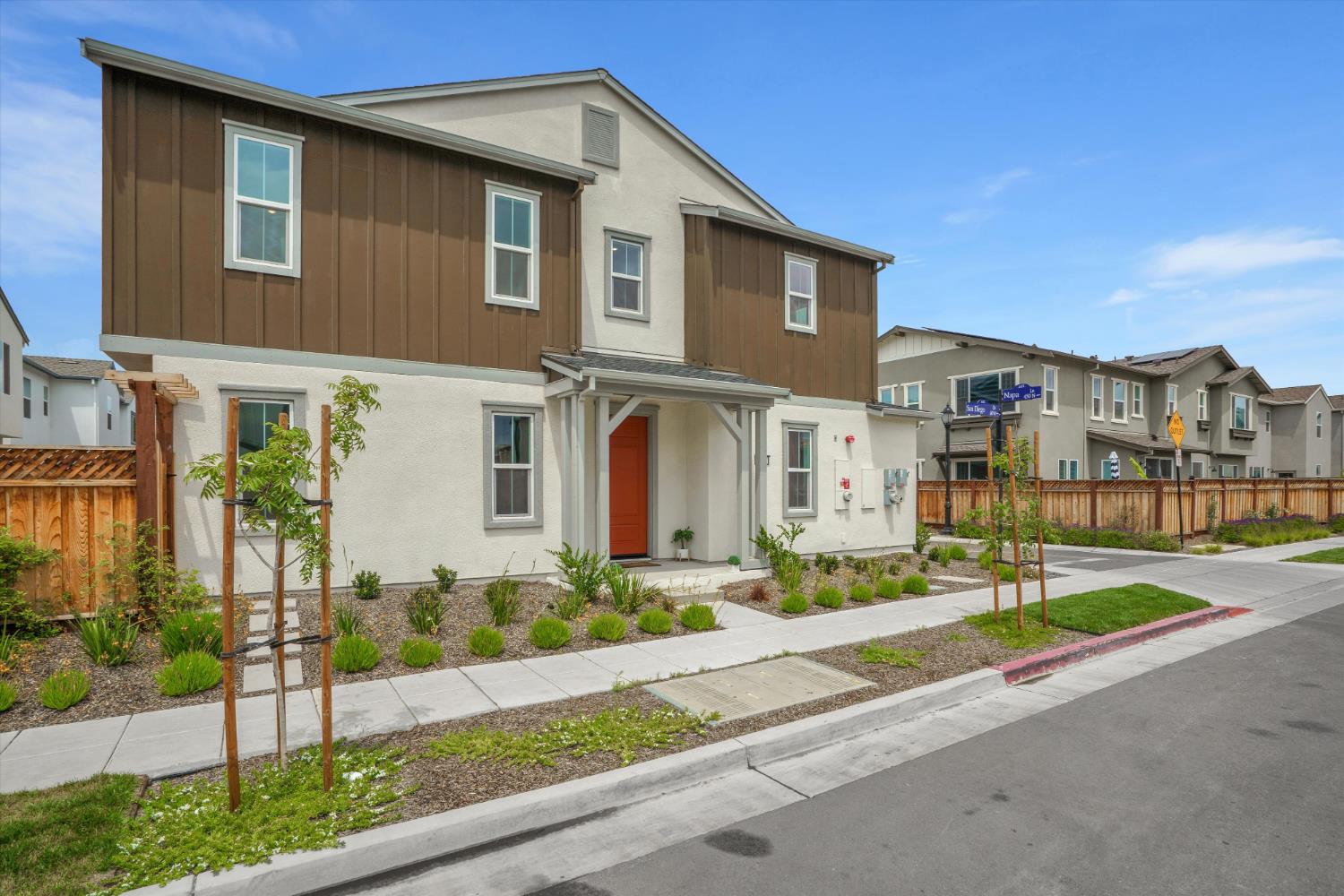 61 W San Diego Drive