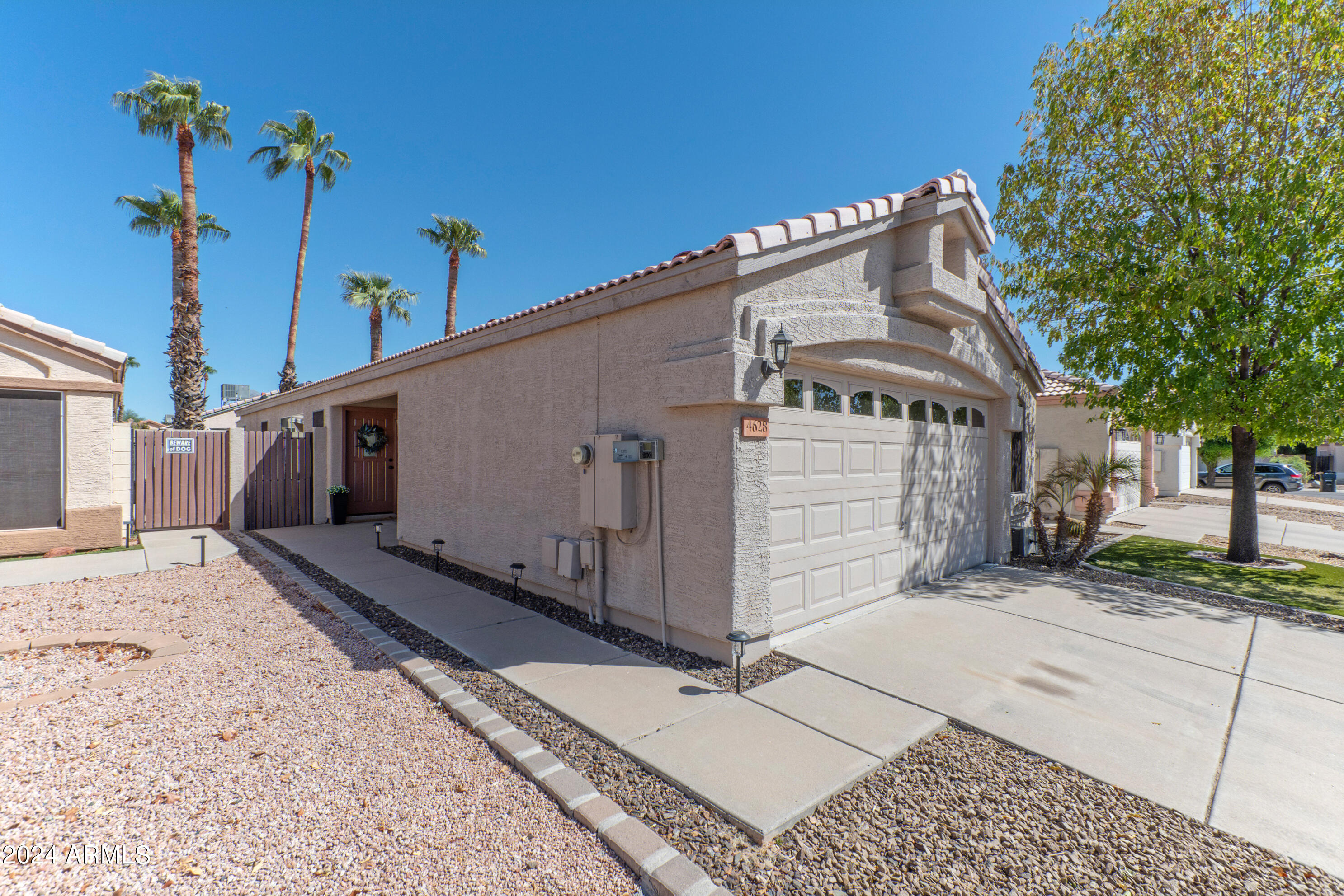 4628 E LIBBY Street