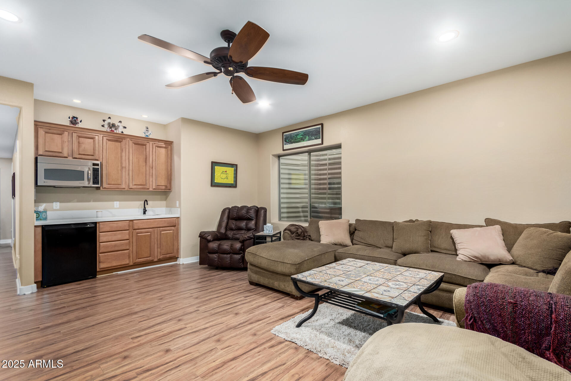 4217 E Edgemont Avenue