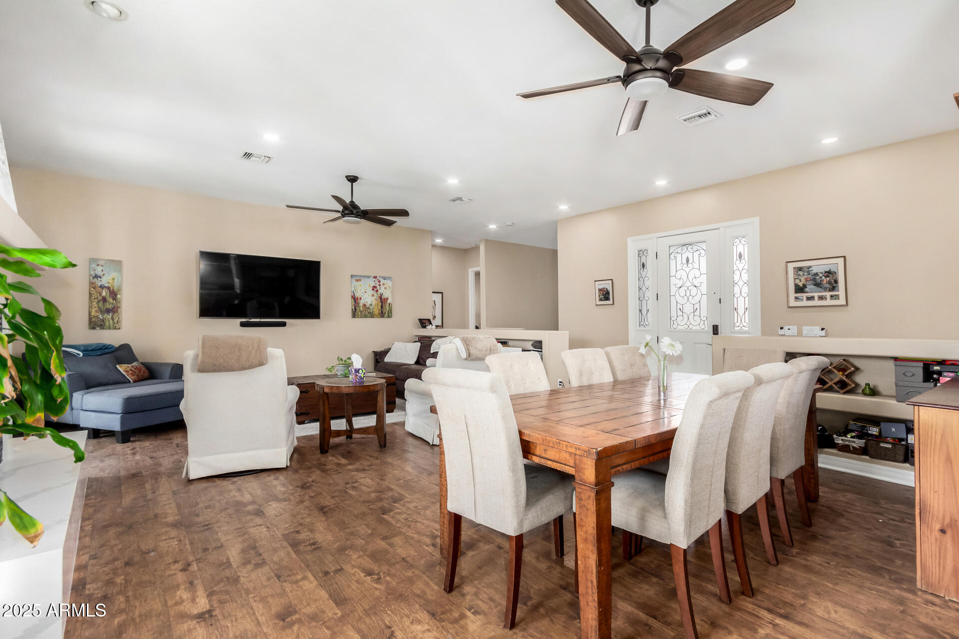 4217 E Edgemont Avenue