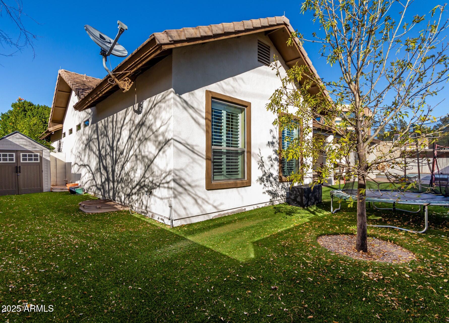 4217 E Edgemont Avenue