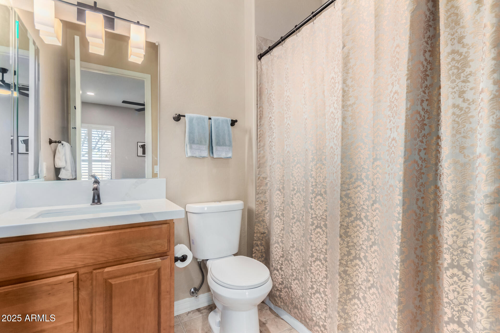 4217 E Edgemont Avenue