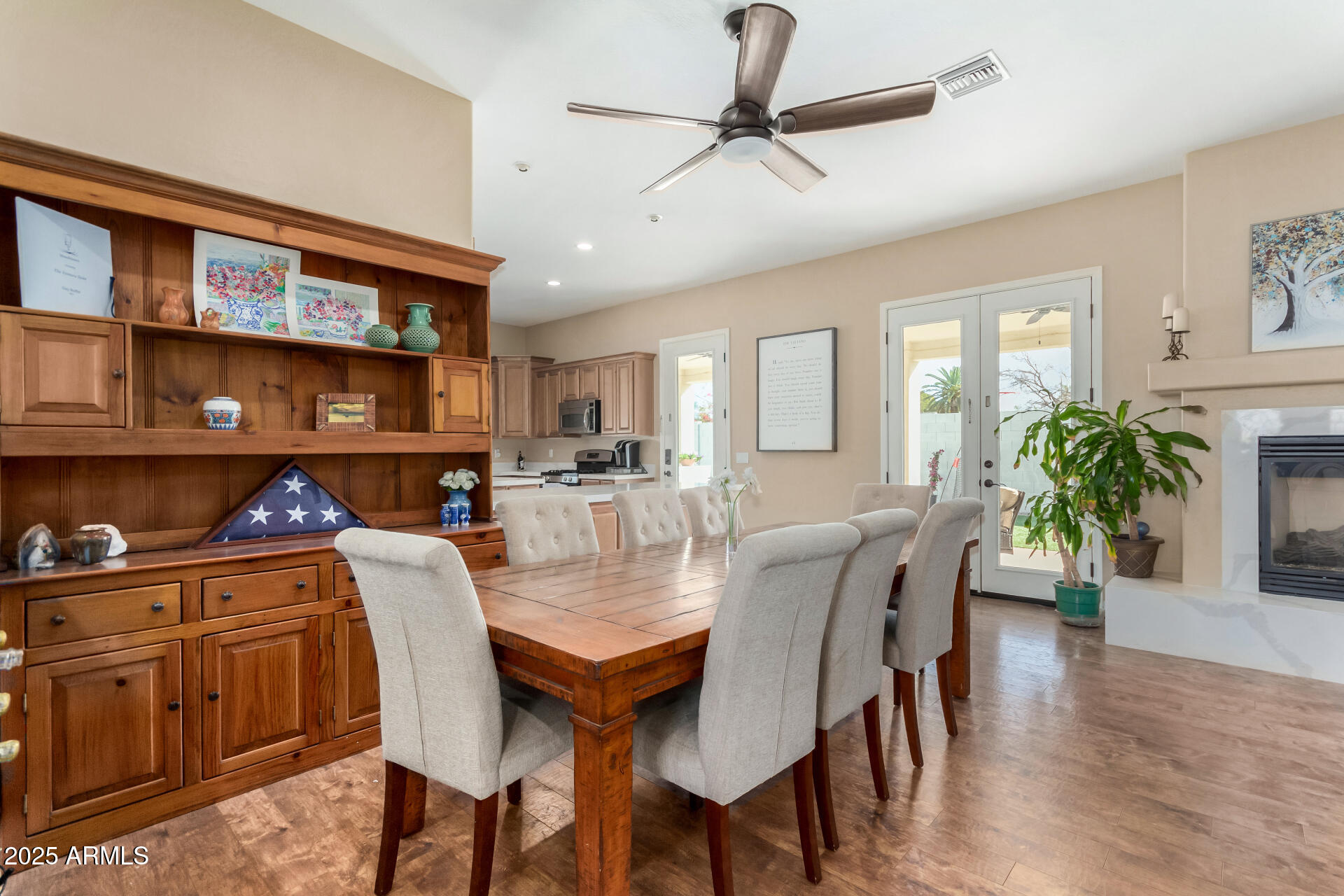 4217 E Edgemont Avenue