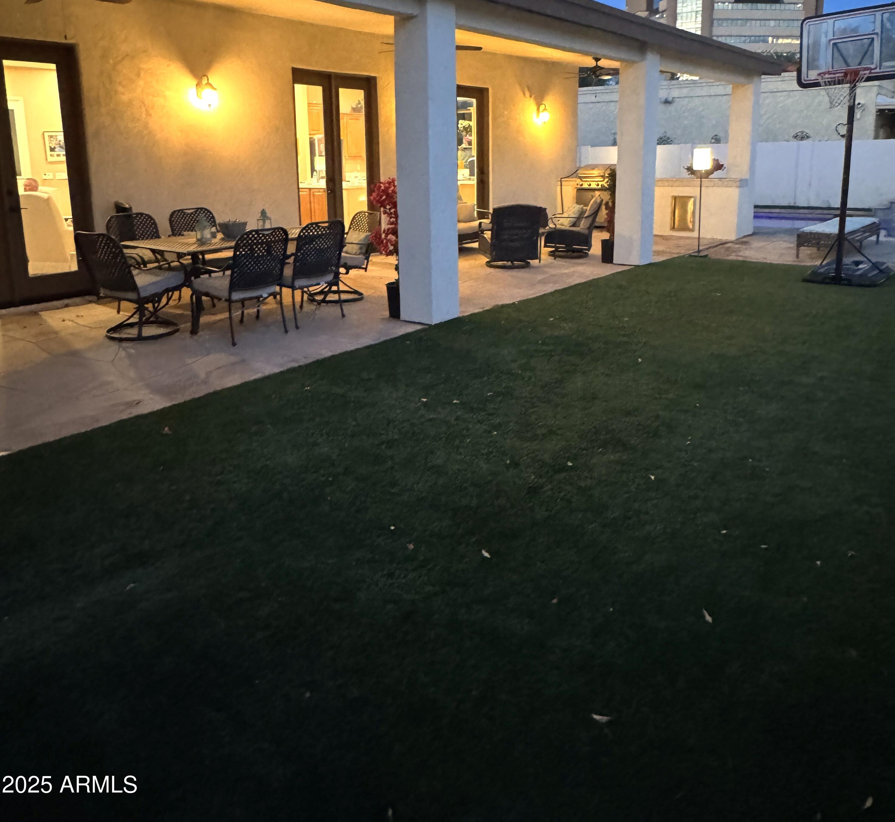 4217 E Edgemont Avenue