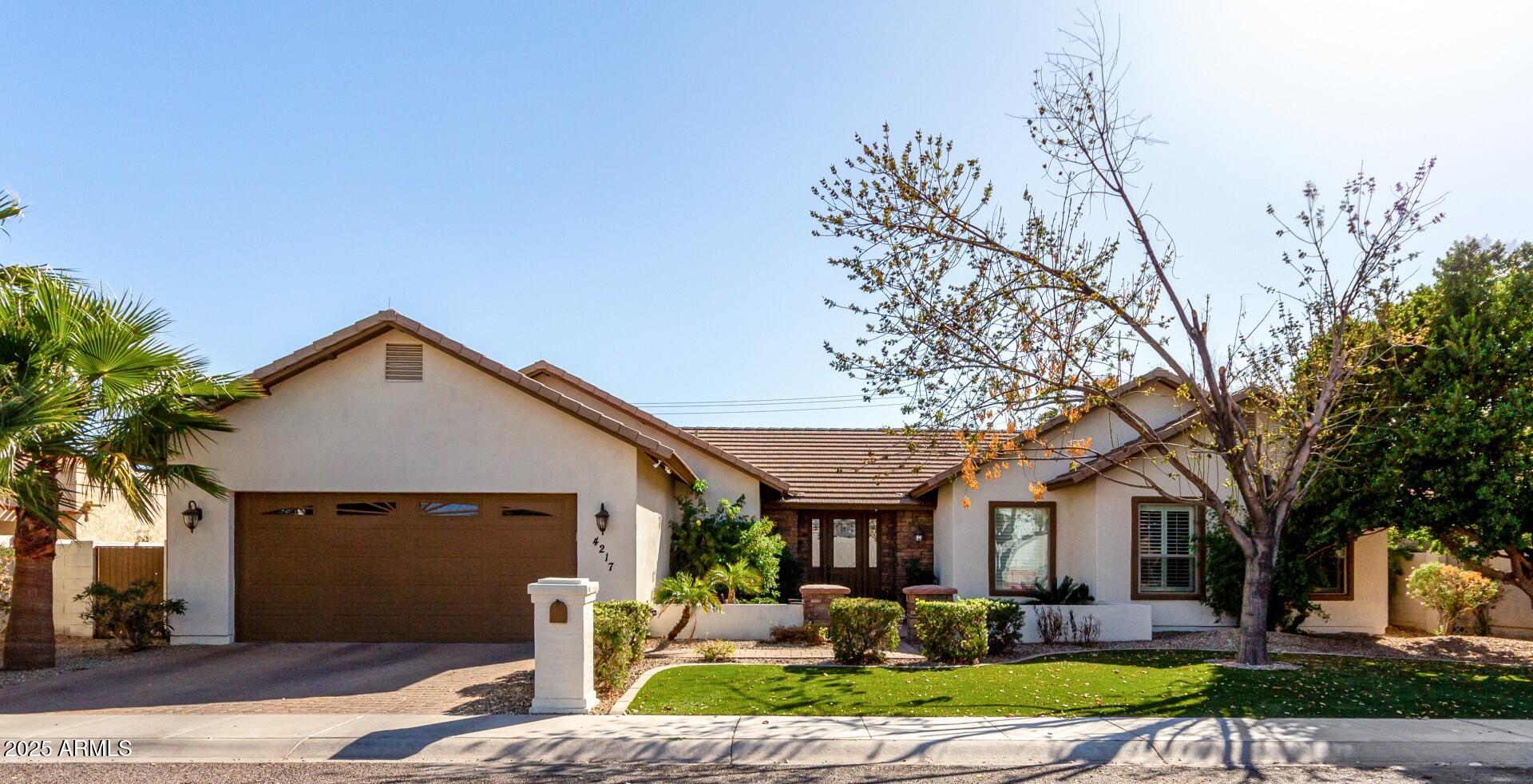 4217 E Edgemont Avenue