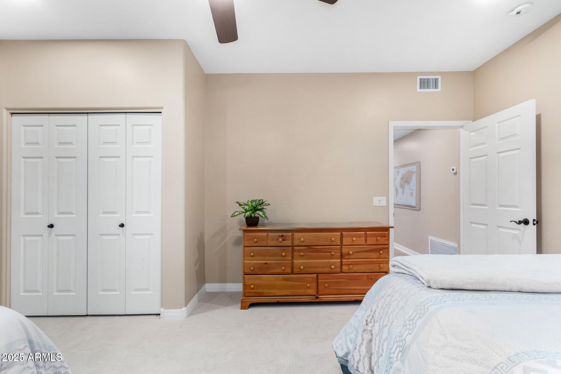 4217 E Edgemont Avenue