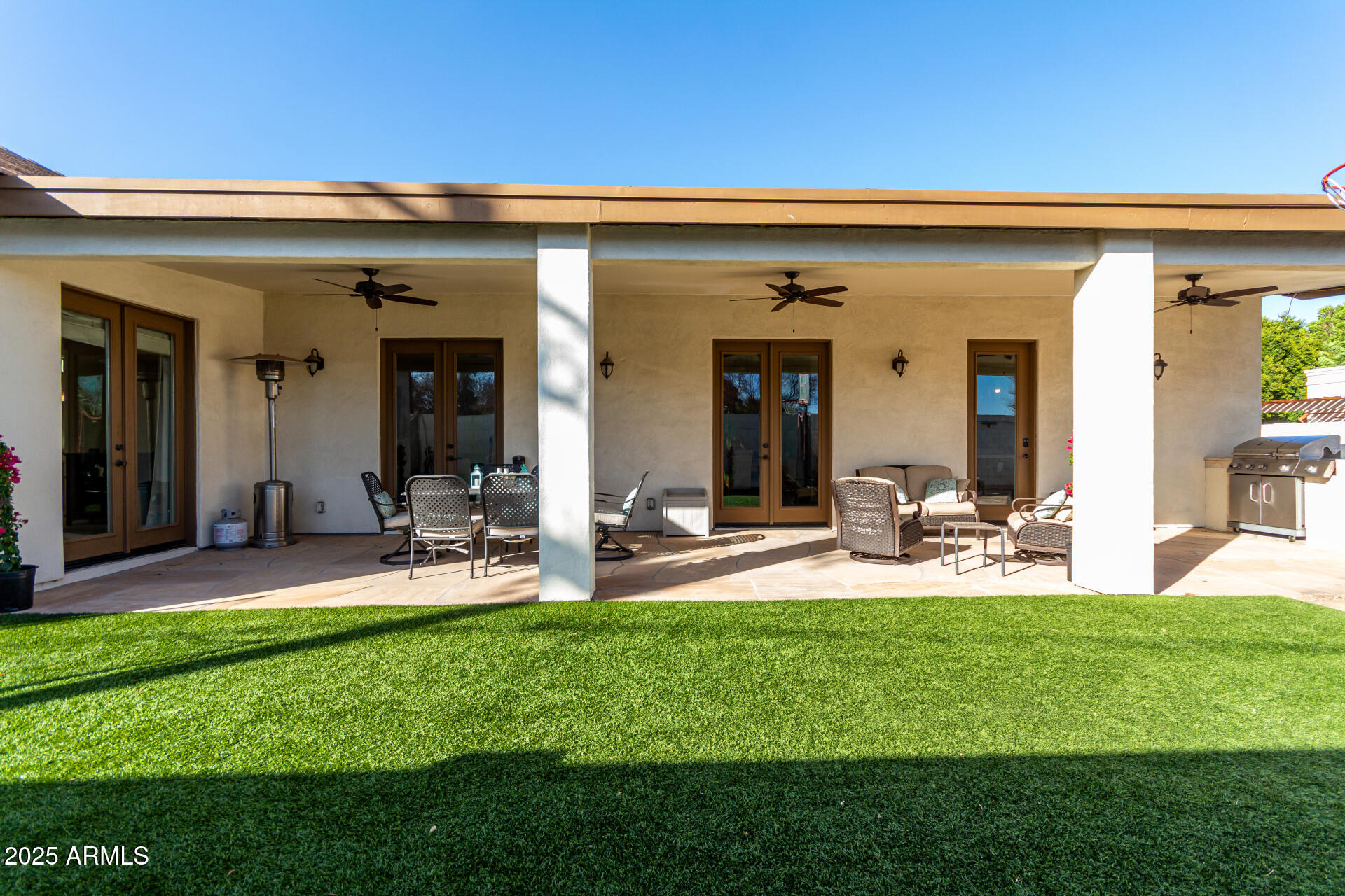 4217 E Edgemont Avenue