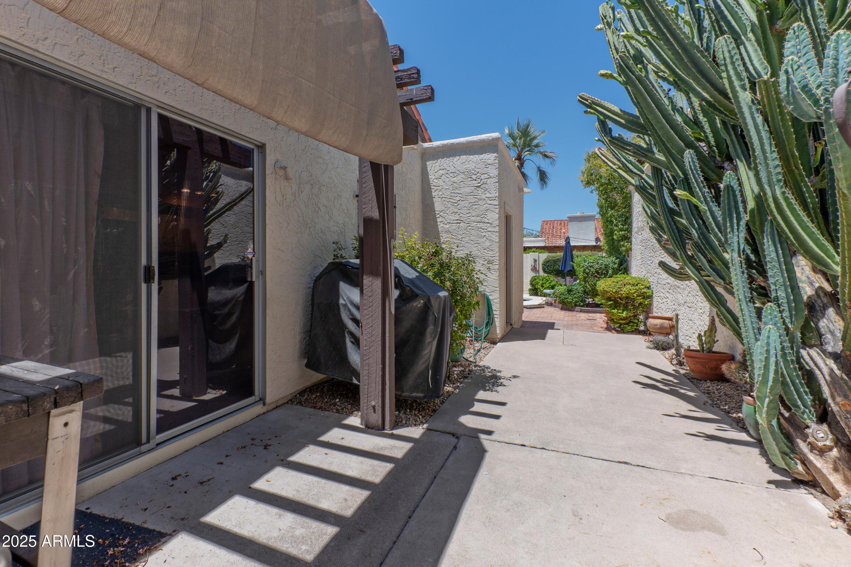 7344 E Rose Lane