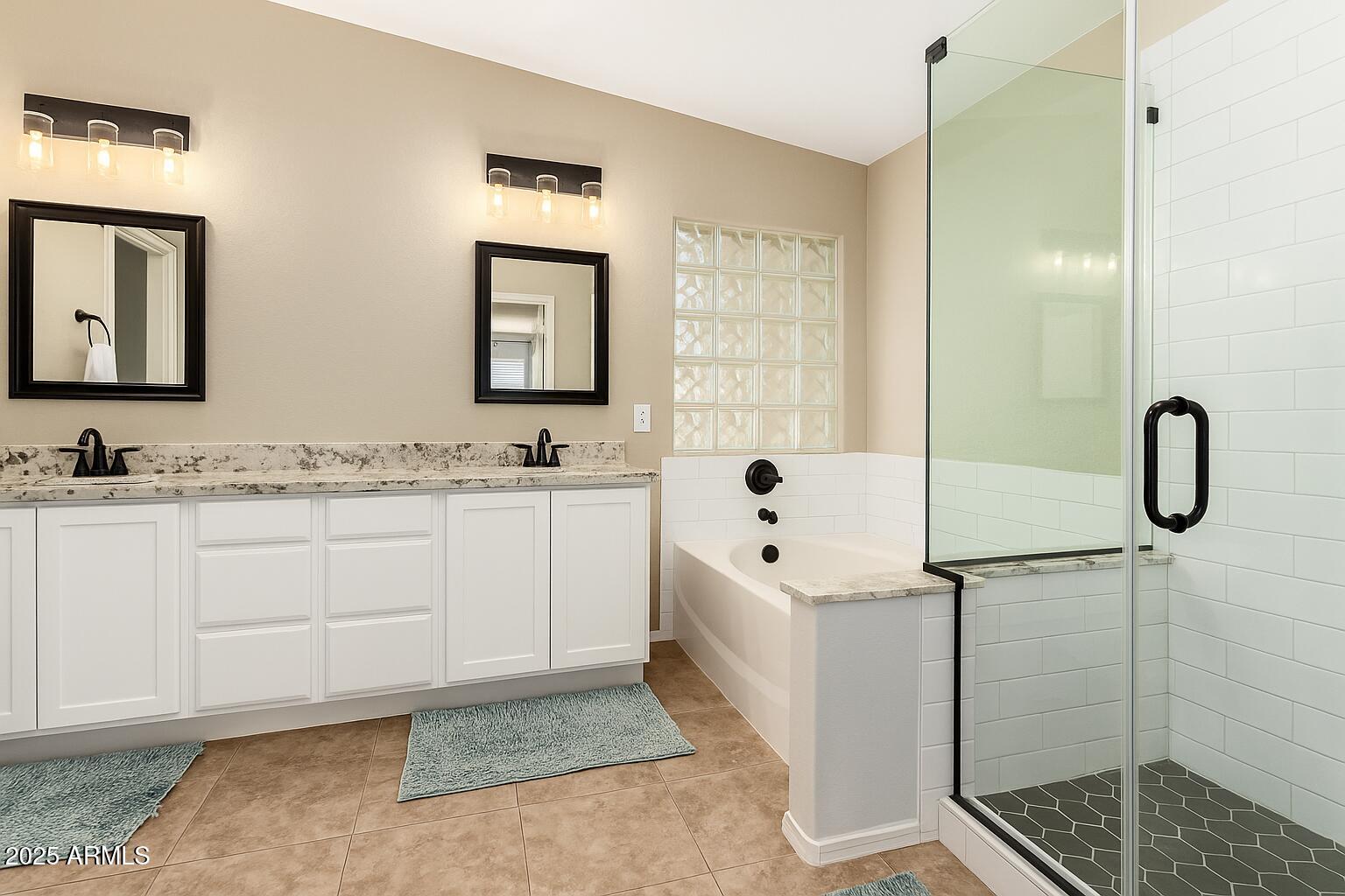 6241 W BLACKHAWK Drive