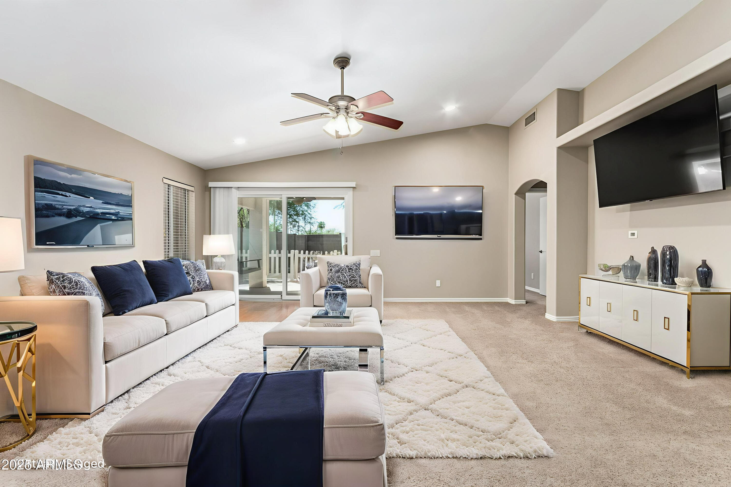 6241 W BLACKHAWK Drive