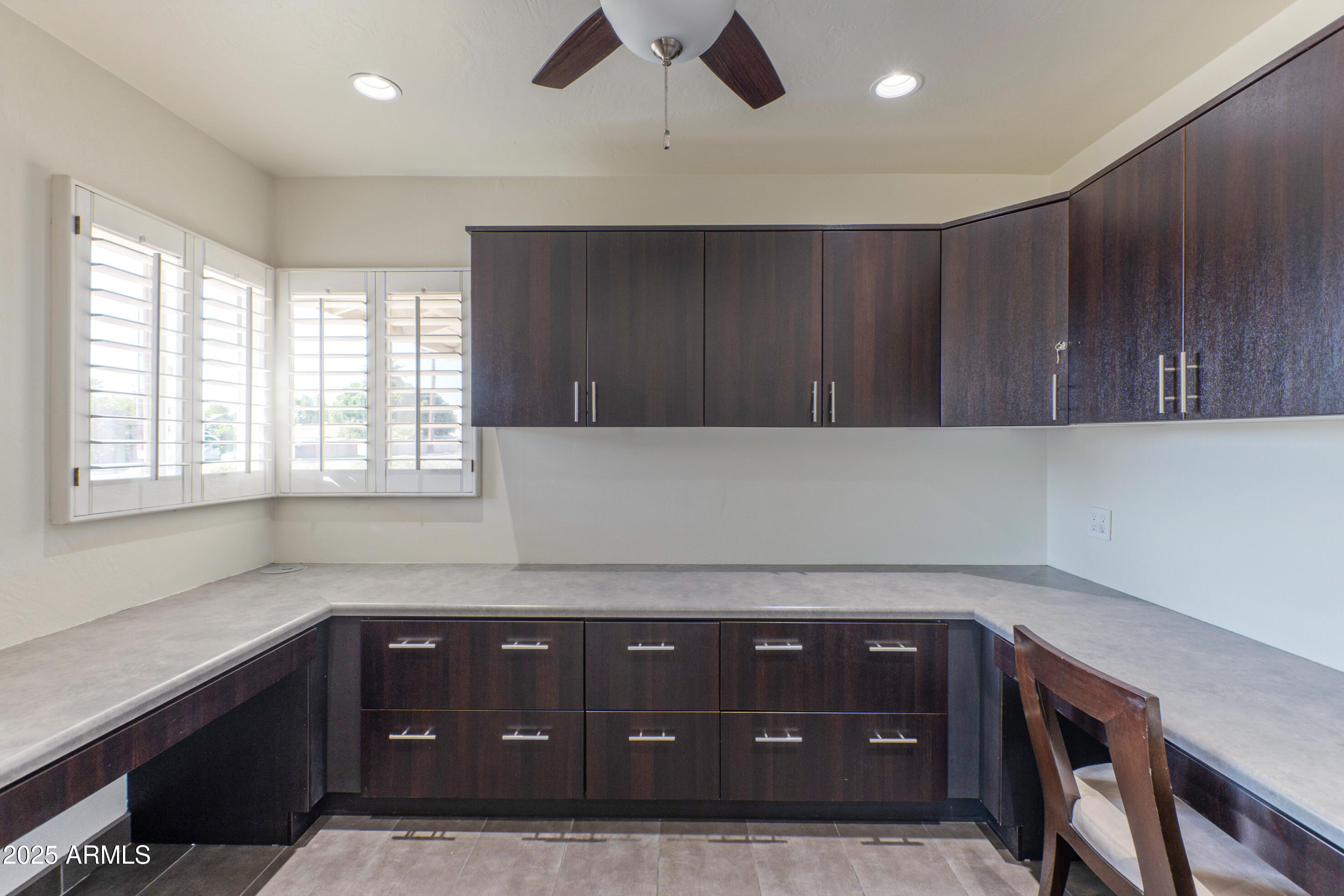 1106 E GLENDALE Avenue