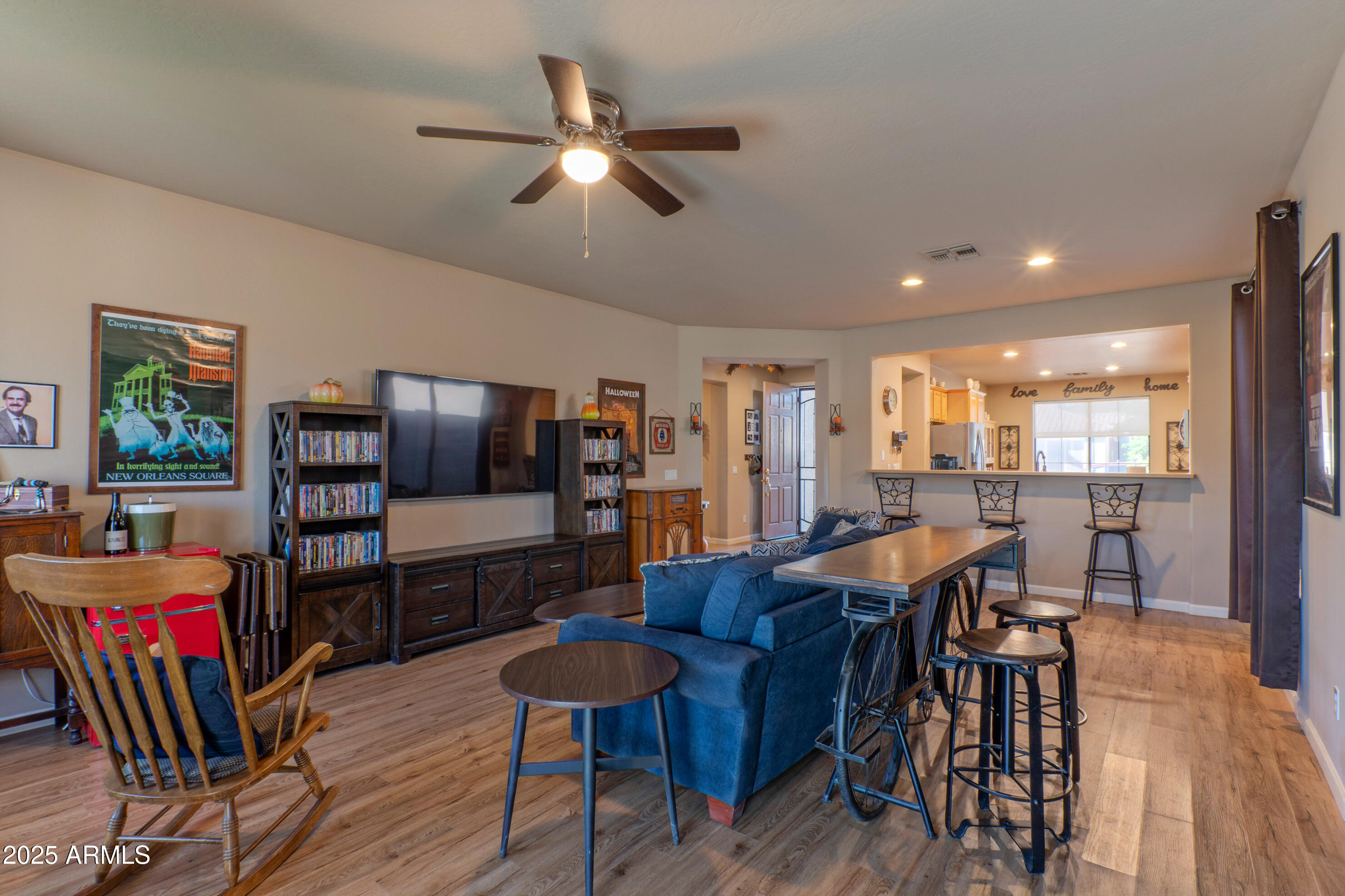 41019 N IRON HORSE Way